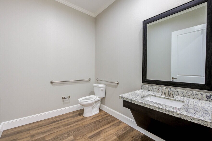 More Photos Of 18930 Kuykendahl Rd, Spring Medical For Lease