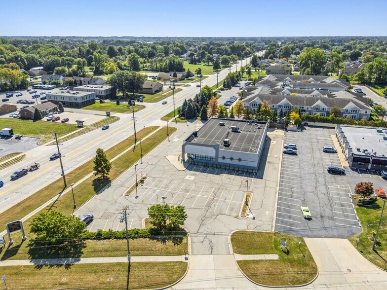 More Photos Of 36485 Garfield Rd, Clinton Township General Retail For Sale