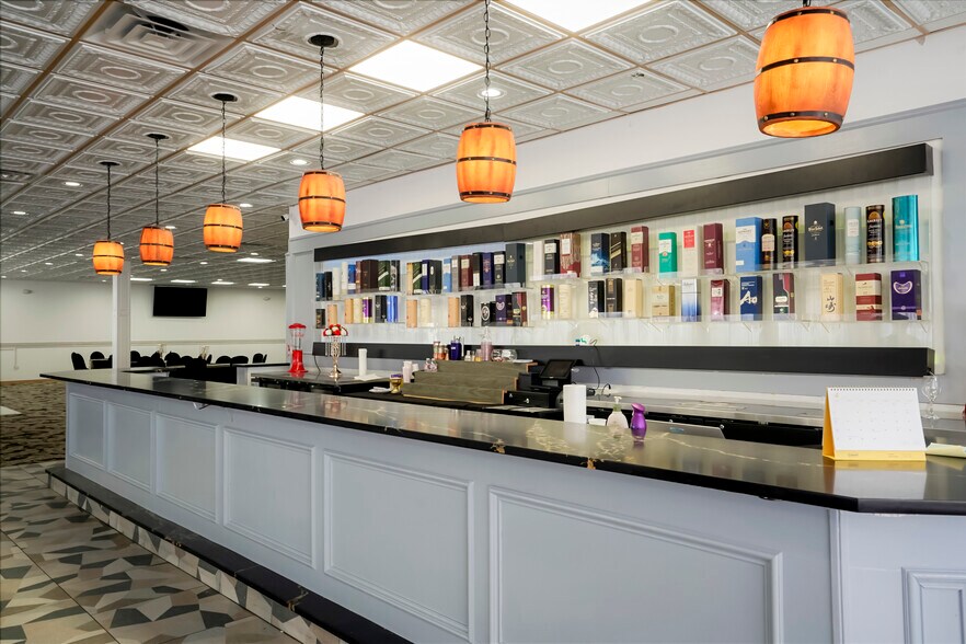 More Photos Of 9445 Park Meadows Dr, Lone Tree Restaurant For Sale