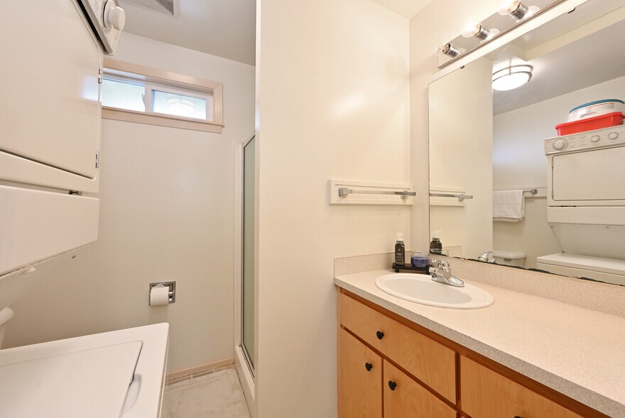 More Photos Of 3319 Oakes Ave, Everett Apartments For Sale