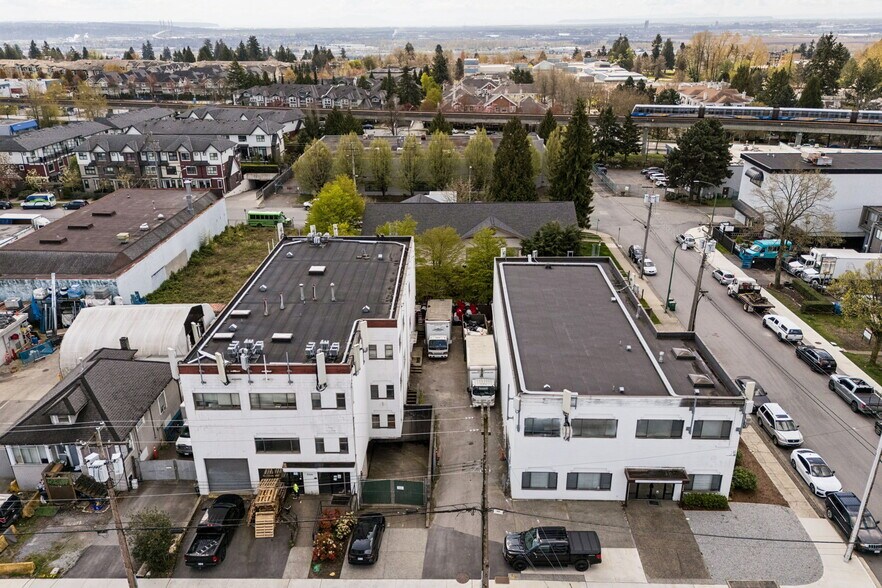 More Photos Of 5526 Dorset St, Burnaby Distribution For Sale