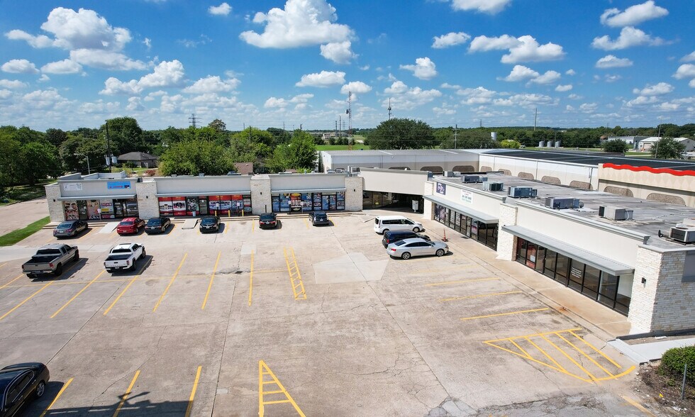 More Photos Of 12403 Veterans Memorial, Houston Unknown For Lease