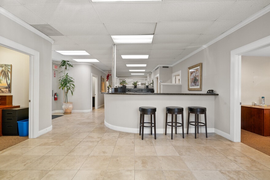 More Photos Of 129 Water St, Santa Cruz Office For Sale