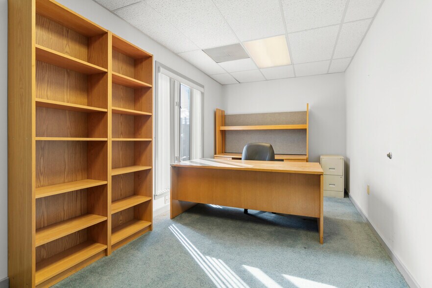 More Photos Of 410 S Main St, Pleasantville Office For Sale