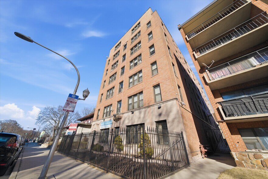 Primary Photo Of 6731 S Jeffery Blvd, Chicago Apartments For Sale
