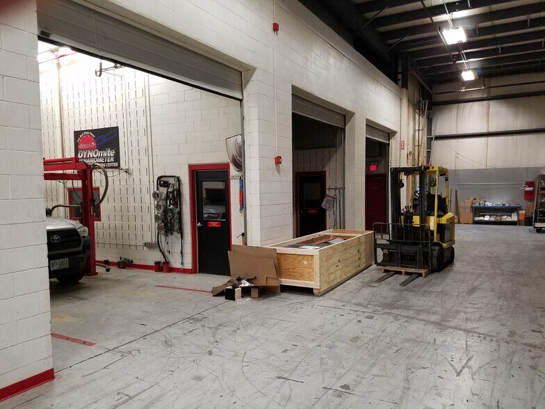 More Photos Of 25 Henniker St, Concord Warehouse For Sale