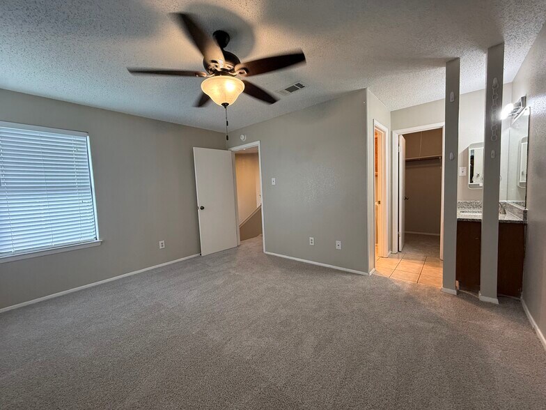 More Photos Of 12307 Deer Falls Dr, Austin Apartments For Sale