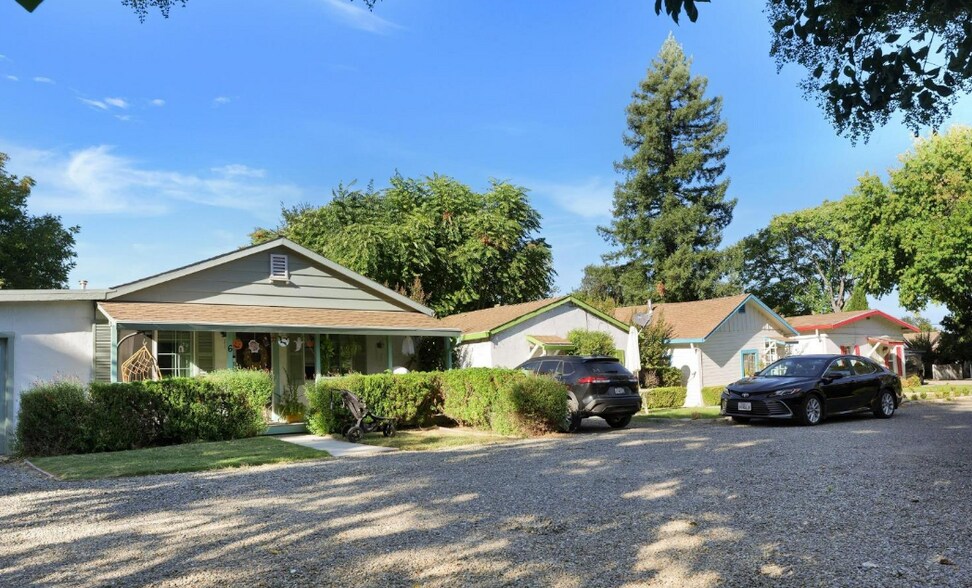 More Photos Of 102 Elliott St, Winters Apartments For Sale