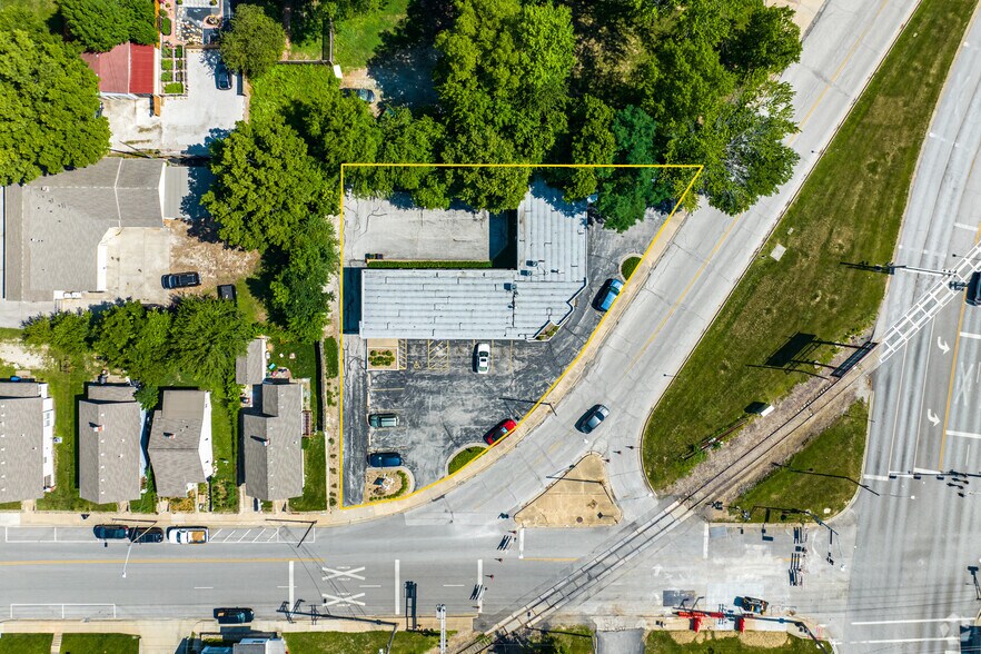 More Photos Of 136 E Walnut St, Independence Office For Lease