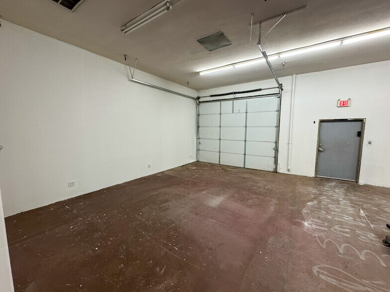 More Photos Of 68303 E Ramon Rd, Cathedral City Freestanding For Lease