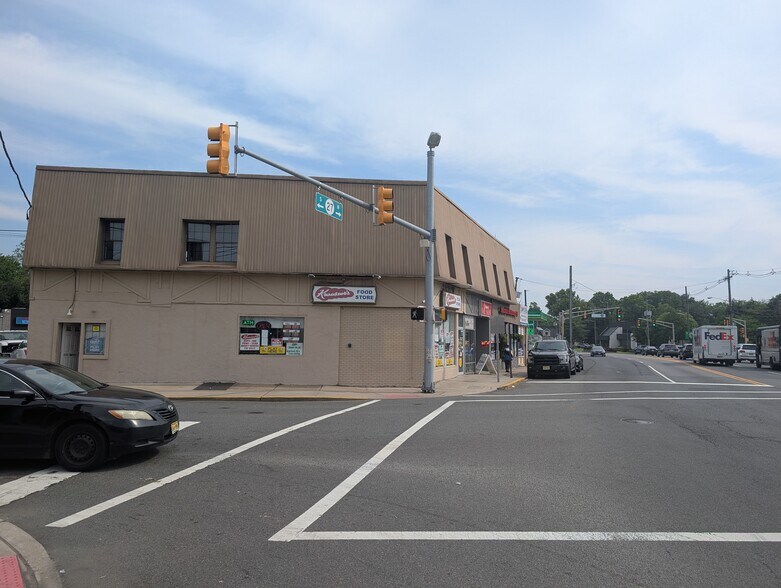 More Photos Of 978 Saint Georges Ave, Rahway Unknown For Lease