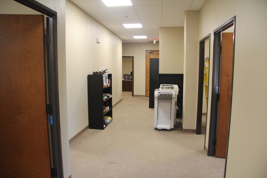 More Photos Of 12001 W Parmer Ln, Cedar Park Office For Lease