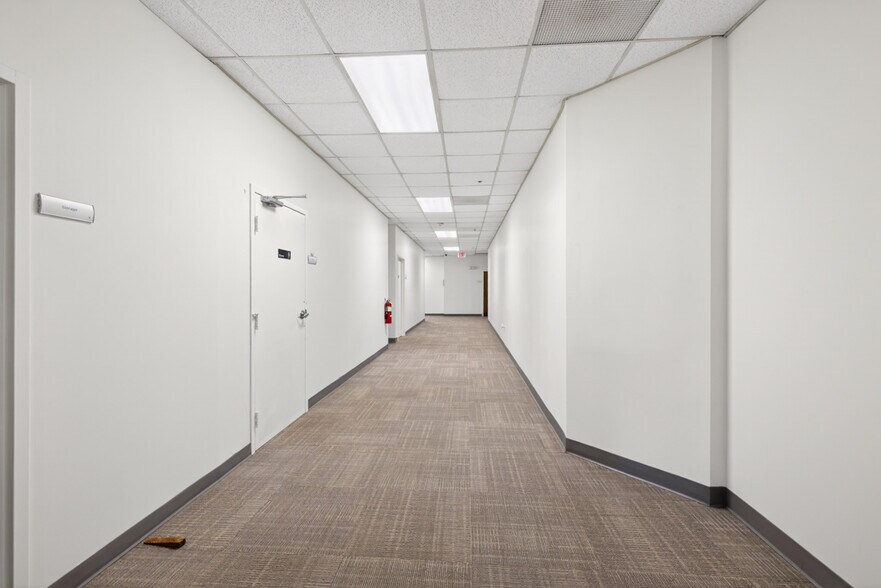 More Photos Of 3005 Lenora Church Rd, Snellville Office For Sale