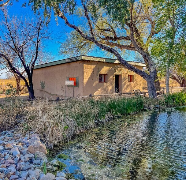 More Photos Of 3001 E Frontage Rd, Amado Restaurant For Sale