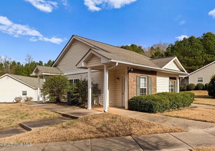 More Photos Of 202 Laurel Ave, Wadesboro Apartments For Sale