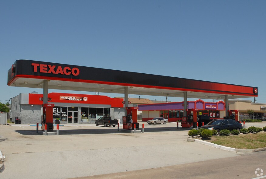 More Photos Of 12011 Bammel North Houston Rd, Houston Freestanding For Lease