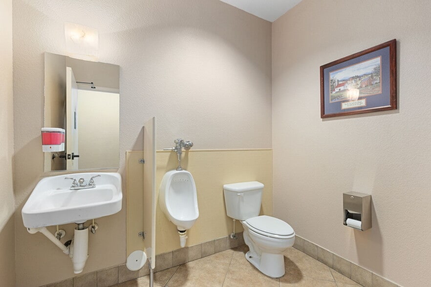 More Photos Of 10 Chapel Hill Dr, Brighton Religious Facility For Sale