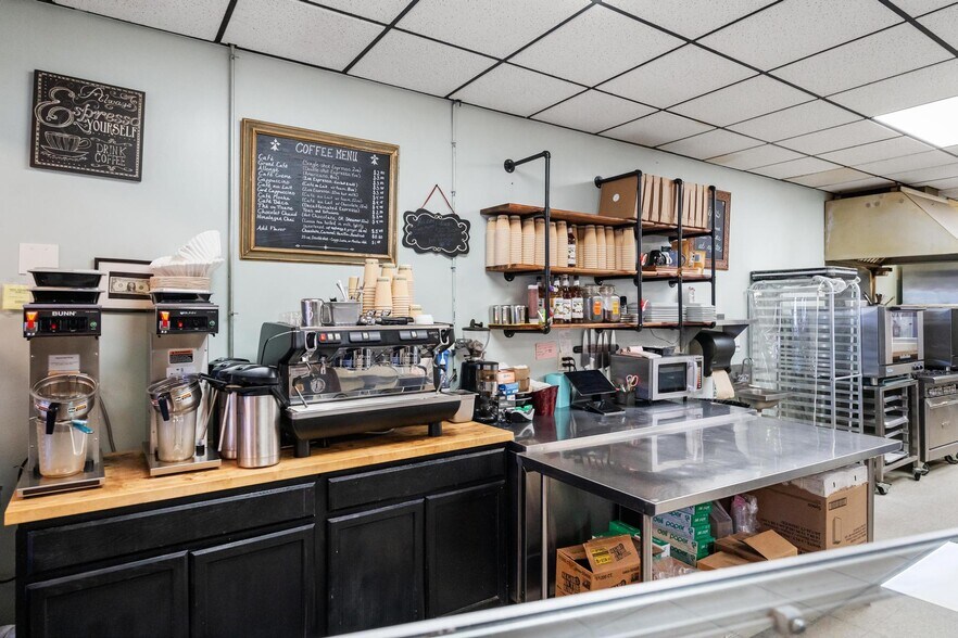 More Photos Of 110 S Lake St, Boyne City Restaurant For Sale