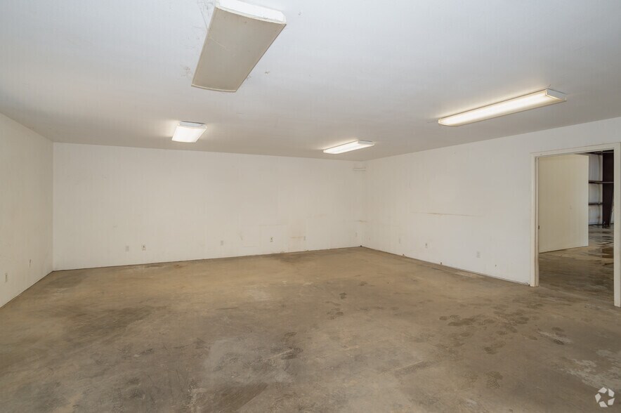 More Photos Of 22615 Silverlode Rd, Palo Cedro Flex For Lease