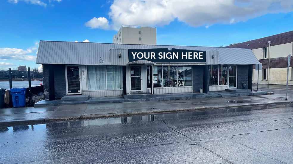 Primary Photo Of 3411 Roblin Blvd, Winnipeg General Retail For Sale