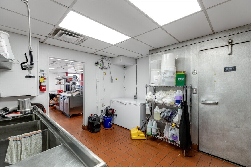 More Photos Of 18000 E 9 Mile Rd, Eastpointe Restaurant For Lease