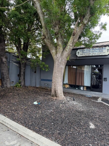 More Photos Of 1615 W Texas St, Fairfield Office Residential For Lease