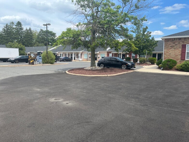 More Photos Of 941 Whitehorse Mercerville Rd, Hamilton Office For Sale