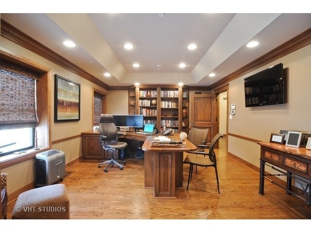 More Photos Of 2132 Green Bay Rd, Highland Park Office For Lease