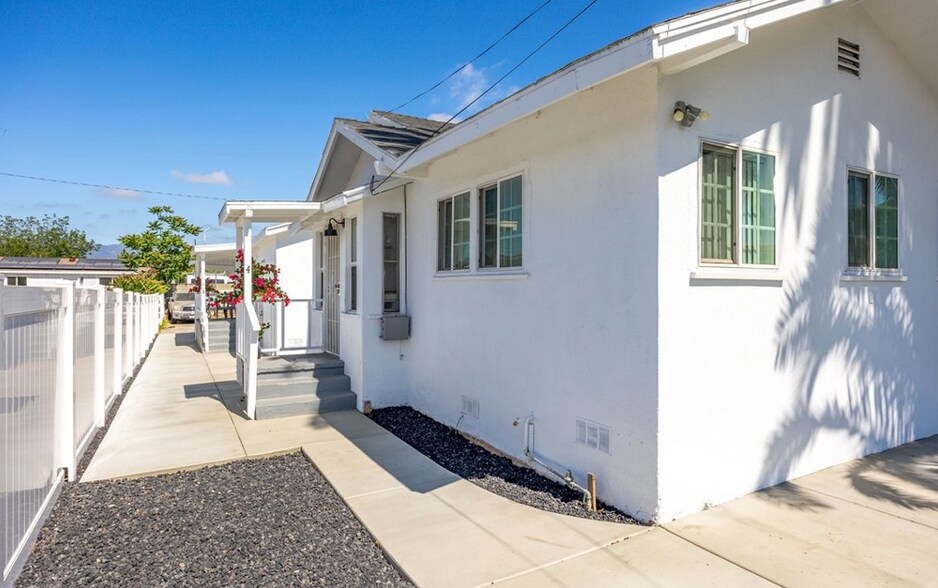 More Photos Of 111 S Lindsay St, Lake Elsinore Apartments For Sale