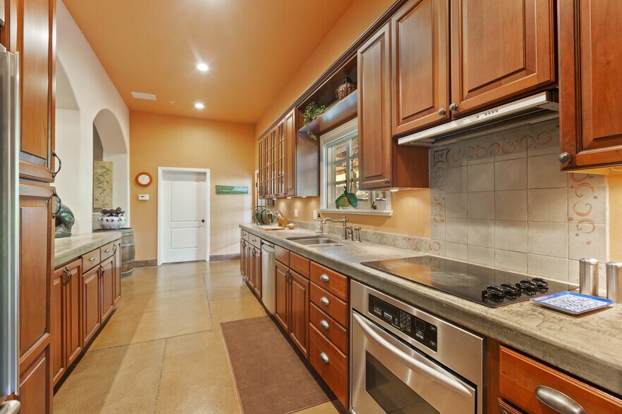 More Photos Of 7539 Pleasants Valley Rd, Vacaville Specialty For Sale