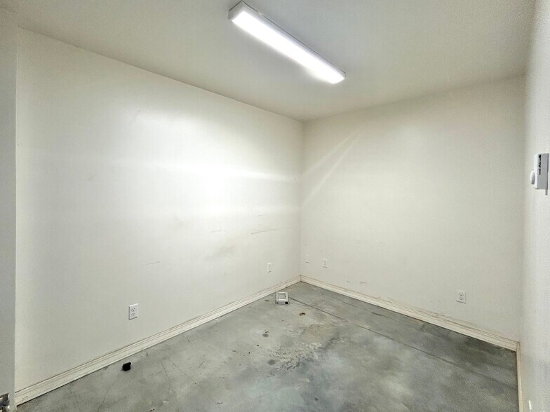 More Photos Of 2728 E 14 N, Ammon Warehouse For Lease