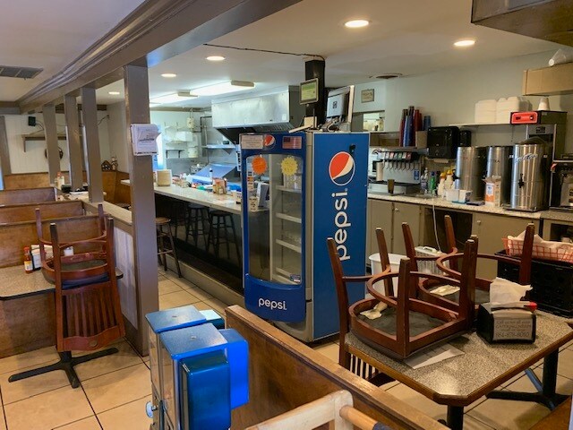 More Photos Of 203 Farrs Bridge Rd, Pickens General Retail For Sale