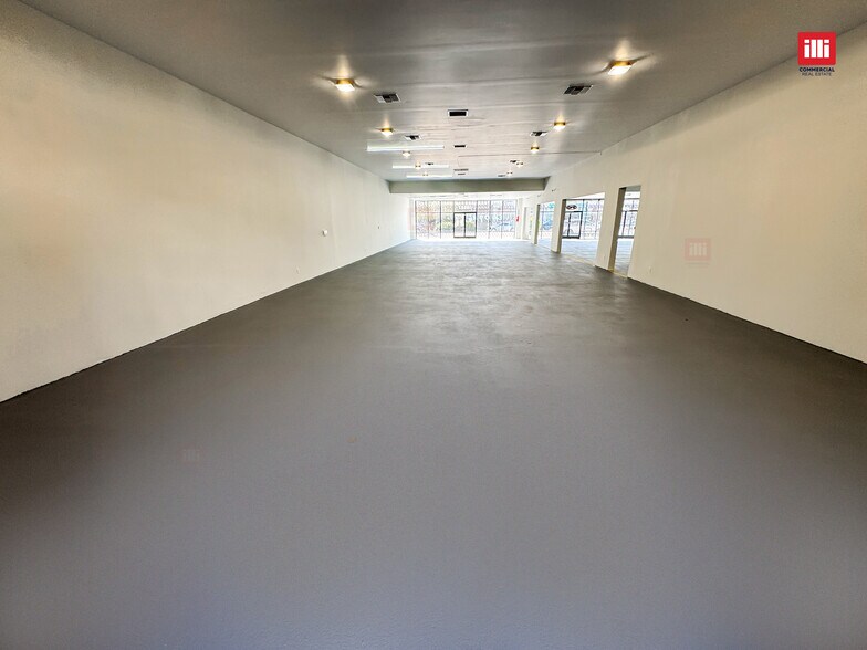 More Photos Of 18567-18573 Sherman Way, Reseda Storefront Retail Office For Lease