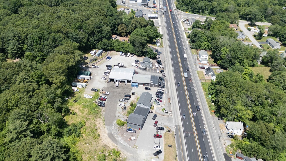 More Photos Of 1097 Eddie Dowling Hwy, North Smithfield Service Station For Sale