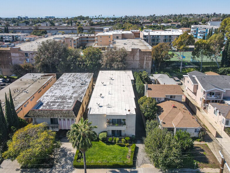 More Photos Of 3709 S Bentley Ave, Los Angeles Apartments For Sale