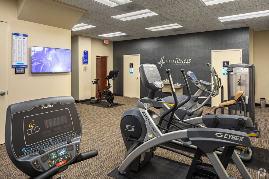 More Photos Of 13873 Park Center Rd, Herndon Office For Lease