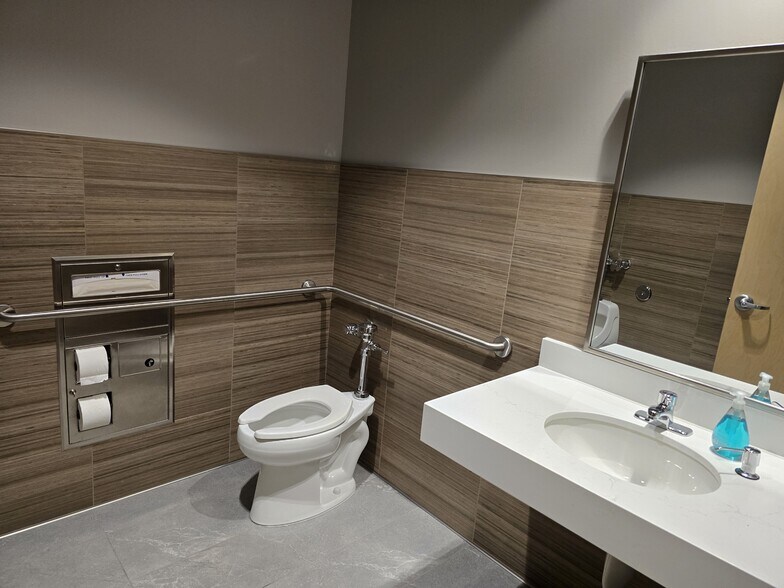 More Photos Of 23840-23842 Rider St, Perris Distribution For Lease