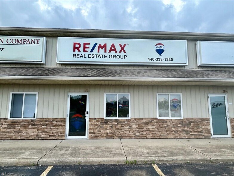 More Photos Of 32961 Pin Oak Pky, Avon Lake Flex For Sale