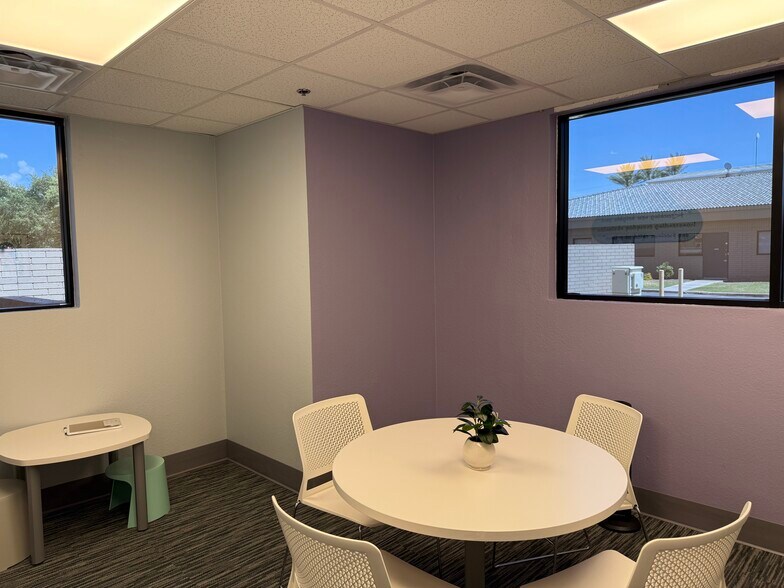 More Photos Of 604 W Warner Rd, Chandler Medical For Sale