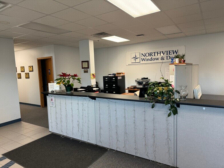 More Photos Of 498 Maratech Ave, Marathon Industrial For Lease