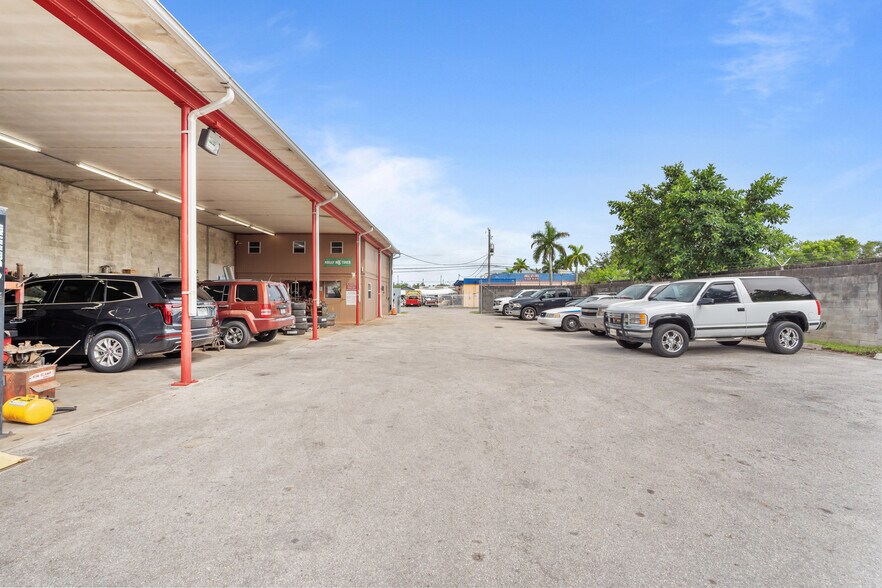 More Photos Of 105 NE 1st Rd, Homestead Industrial For Sale