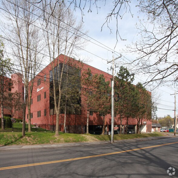 More Photos Of 1201 Nott St, Schenectady Medical For Sale