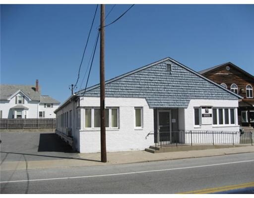 More Photos Of 761 Park Ave, Cranston Medical For Lease