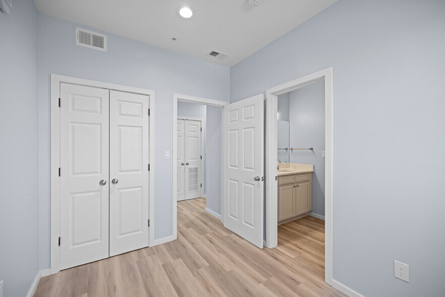 More Photos Of 1916 15th St SE, Washington Apartments For Sale