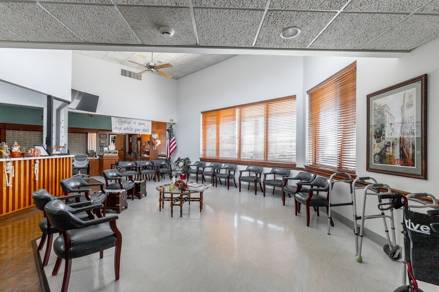 More Photos Of 932 Spring Creek Rd, Chattanooga Office For Sale