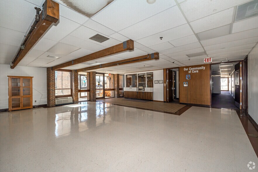 More Photos Of 100 E Helen St, Herington Healthcare For Sale