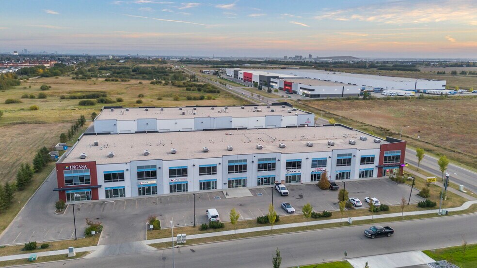 More Photos Of 14165-14185 162 Ave NW, Edmonton Showroom For Lease