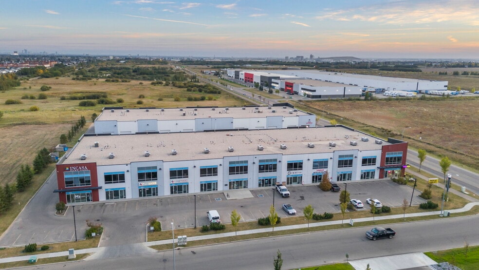 More Photos Of 14177 162 Av NW, Edmonton Showroom For Lease