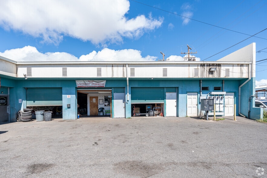 More Photos Of 94-138 Leoleo St, Waipahu Warehouse For Lease