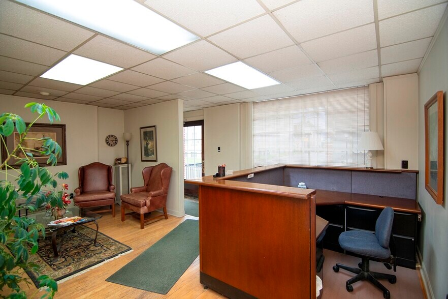 More Photos Of 207 S Heber St, Beckley Office For Sale